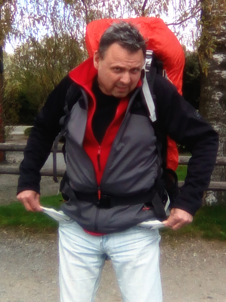 Frank Hoppe und seine leeren Taschen
